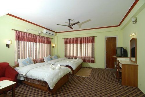 Hotel Lake House Похара Екстериор снимка